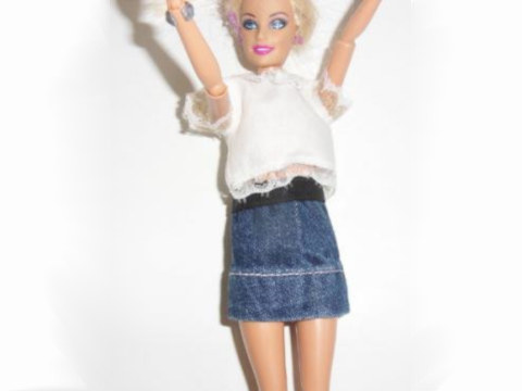Obrázek ke článku Džínová zavinovací sukýnka pro panenku Barbie