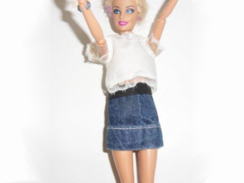 Džínová zavinovací sukýnka pro panenku Barbie Obrázek vyrobené sukýnky pro panenku Barbie